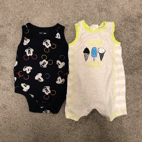 2 x Sleeveless Baby Boy Outfits (6-9 months) - Picture 1 of 3